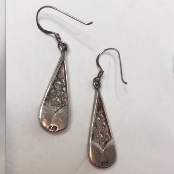 Bundle of three silver dangle earrings - Picture 4 of 4